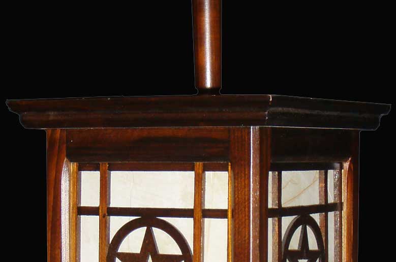 لوستر چوبی پنجره